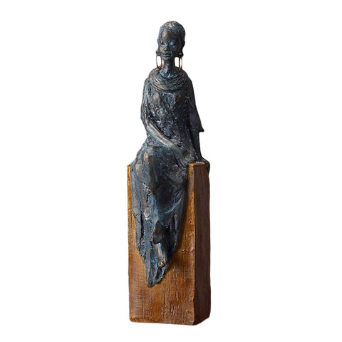 Statuette africaine femme charmante