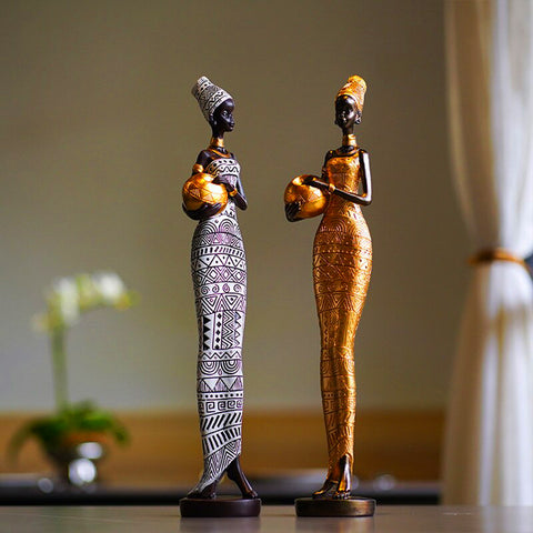 Statues de femmes africaines