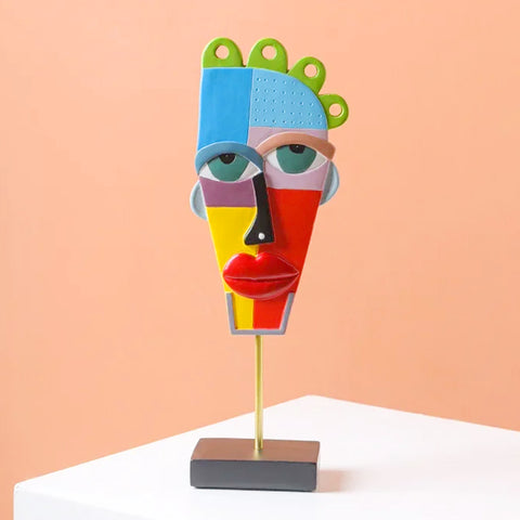 Statues de visage colorée