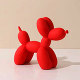 statue de chien rouge moderne