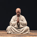 Statue moine réaliste méditation
